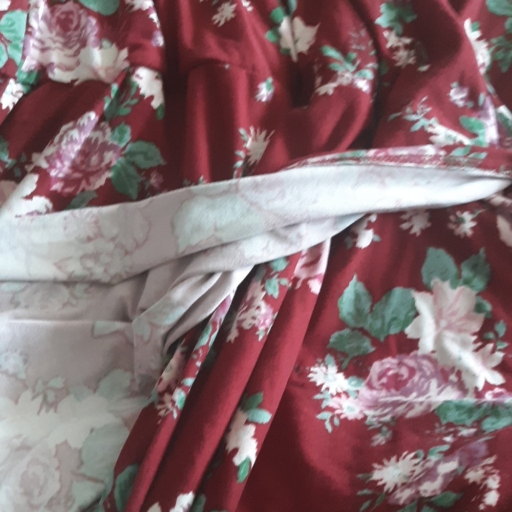 Dress - Picture 2 of 3